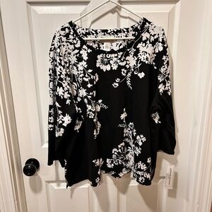 Alfred Dunner Black and White Floral Blouse